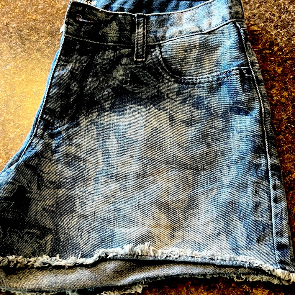 Womens Old Navy Jean Shorts. Size 10